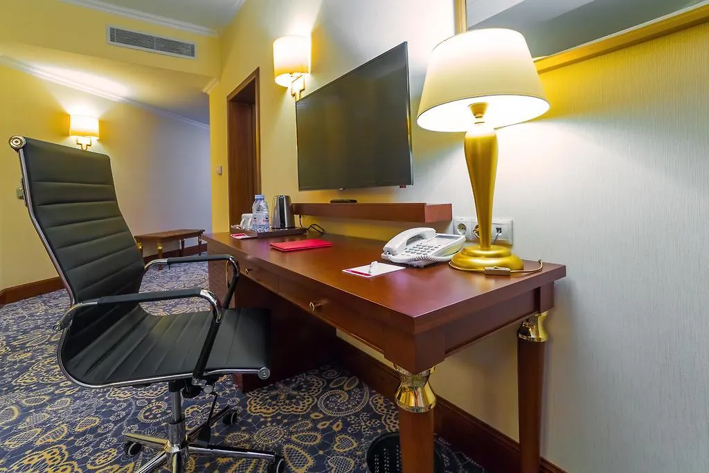 Hotel Ramada By Wyndham Almaty