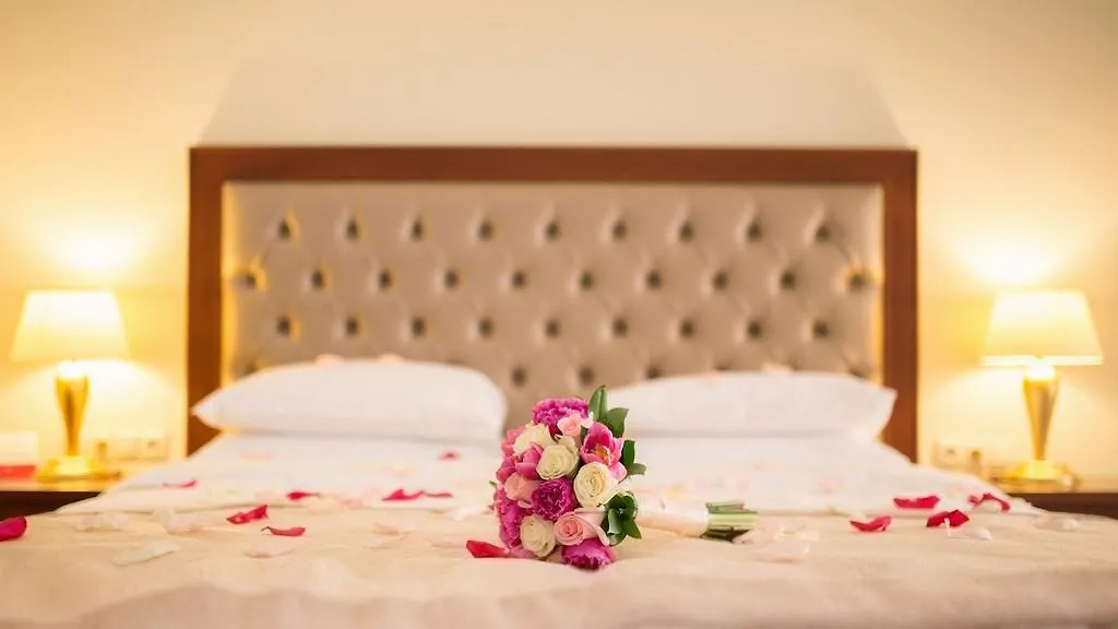 Hotel Ramada By Wyndham Almaty