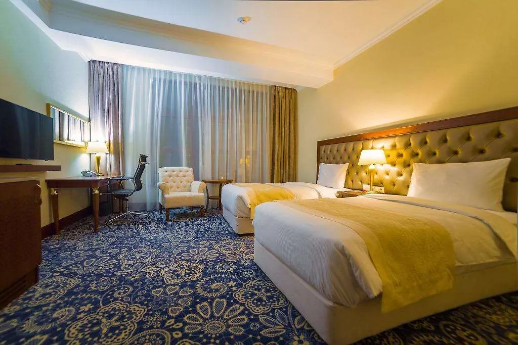 Hotel Ramada By Wyndham Almaty