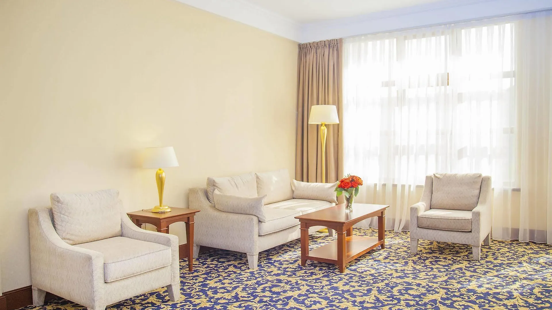 Hotel Ramada By Wyndham Almaty