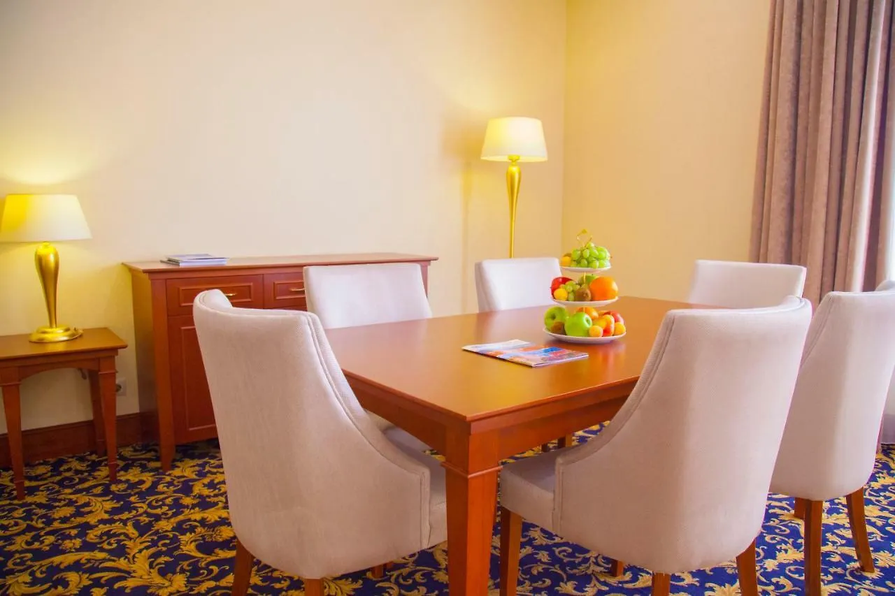 Hotel Ramada By Wyndham Almaty